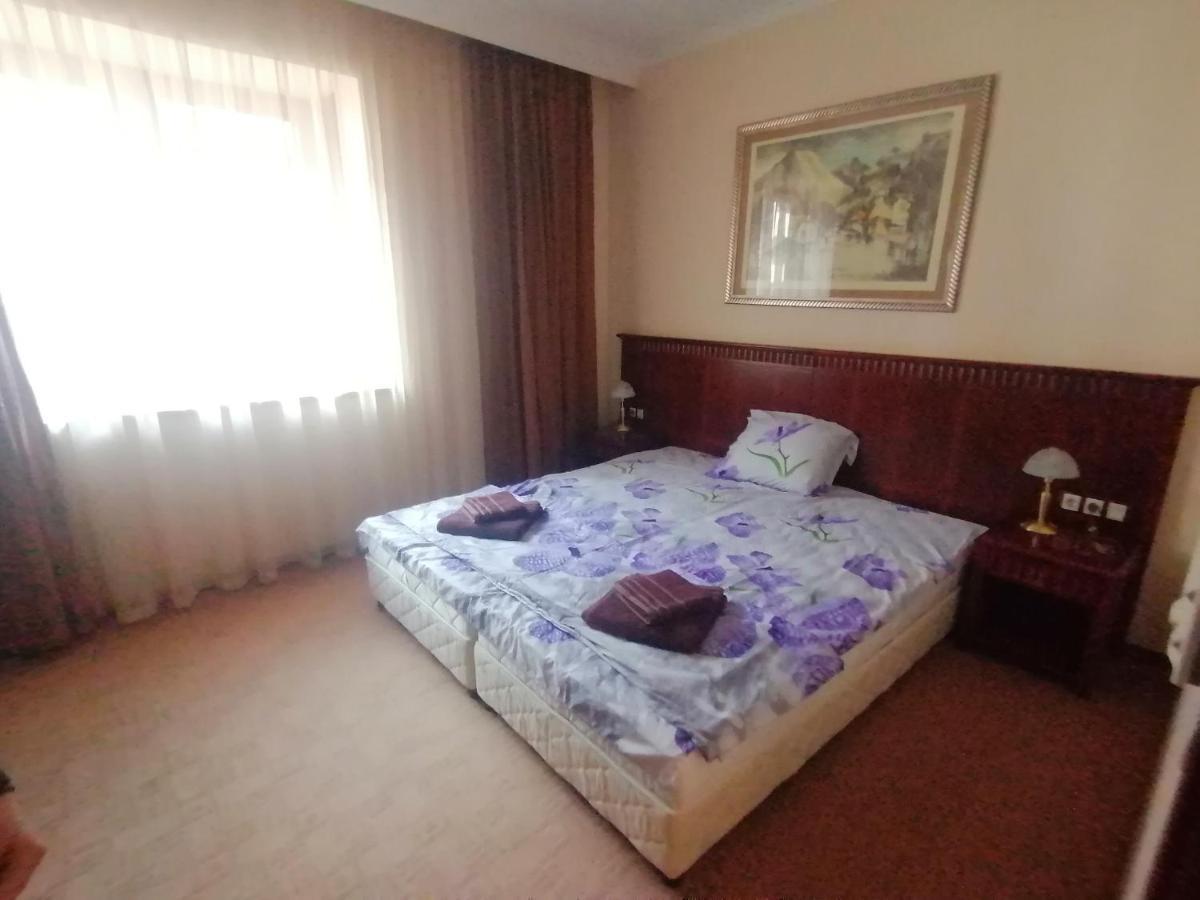 Апартамент За Гости Мая Downtawn Банско Bansko Exterior foto